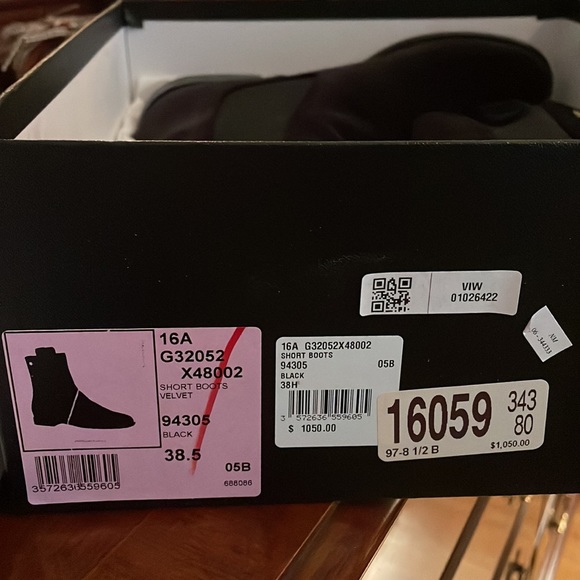 CHANEL Authentic Black Velvet Short Boots SIZE 38.5 - Picture 2 of 7